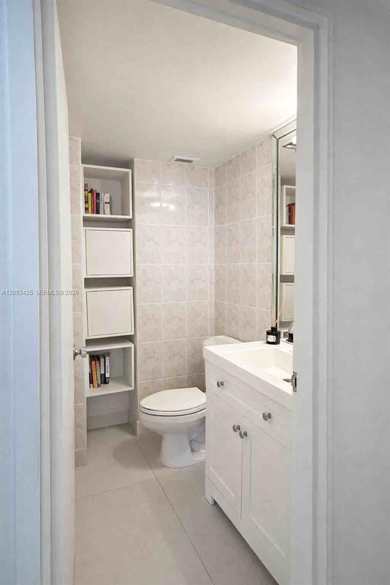 9225 Collins Avenue 505 — photo 9