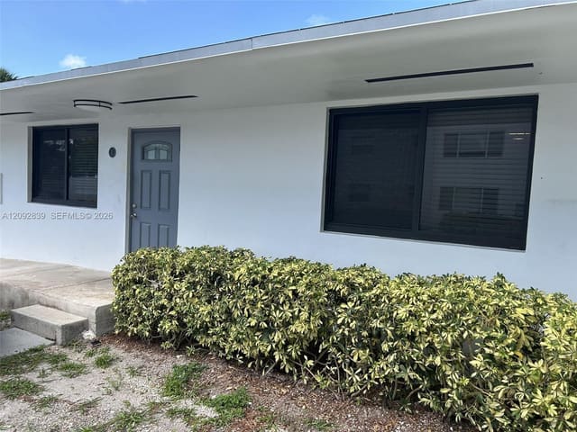 1590 NE 118th Street 1, Miami, FL 33161