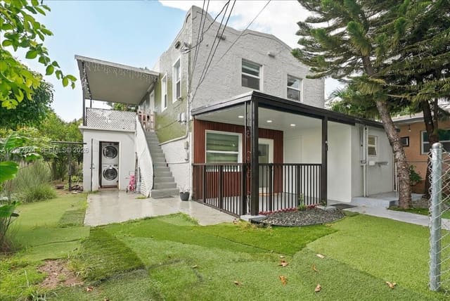 2388 NW 33rd Street, New Haven Sub, Miami, FL