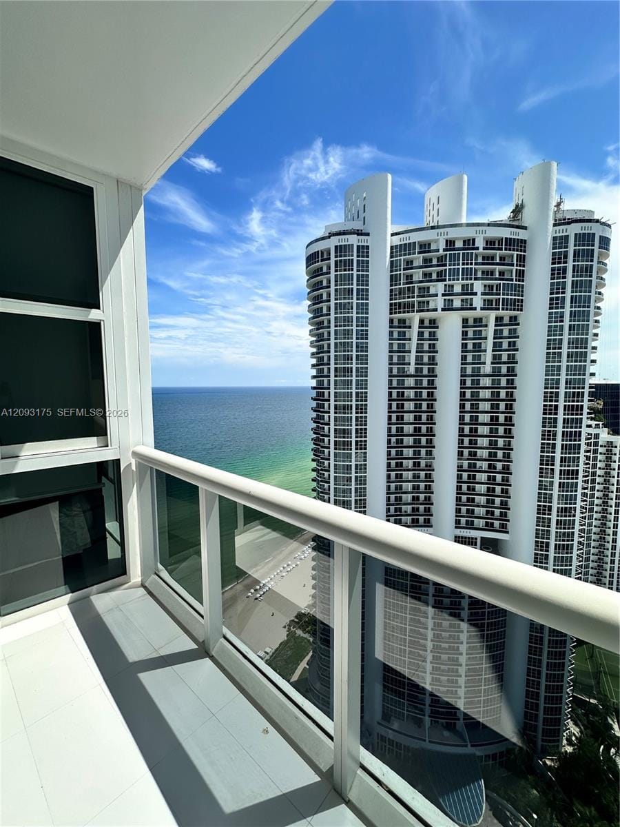 18201 Collins Avenue 4505, Sunny Isles Beach, FL 33160 photo 2