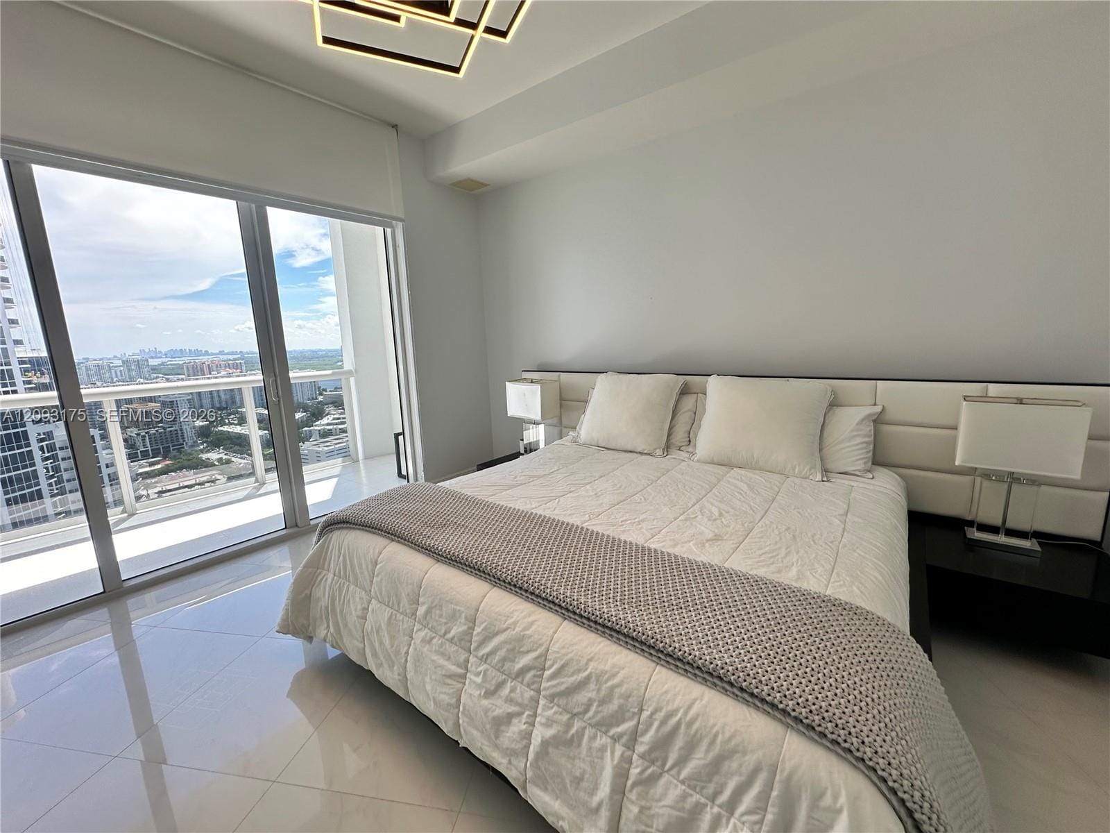 18201 Collins Avenue 4505, Sunny Isles Beach, FL 33160 photo 3