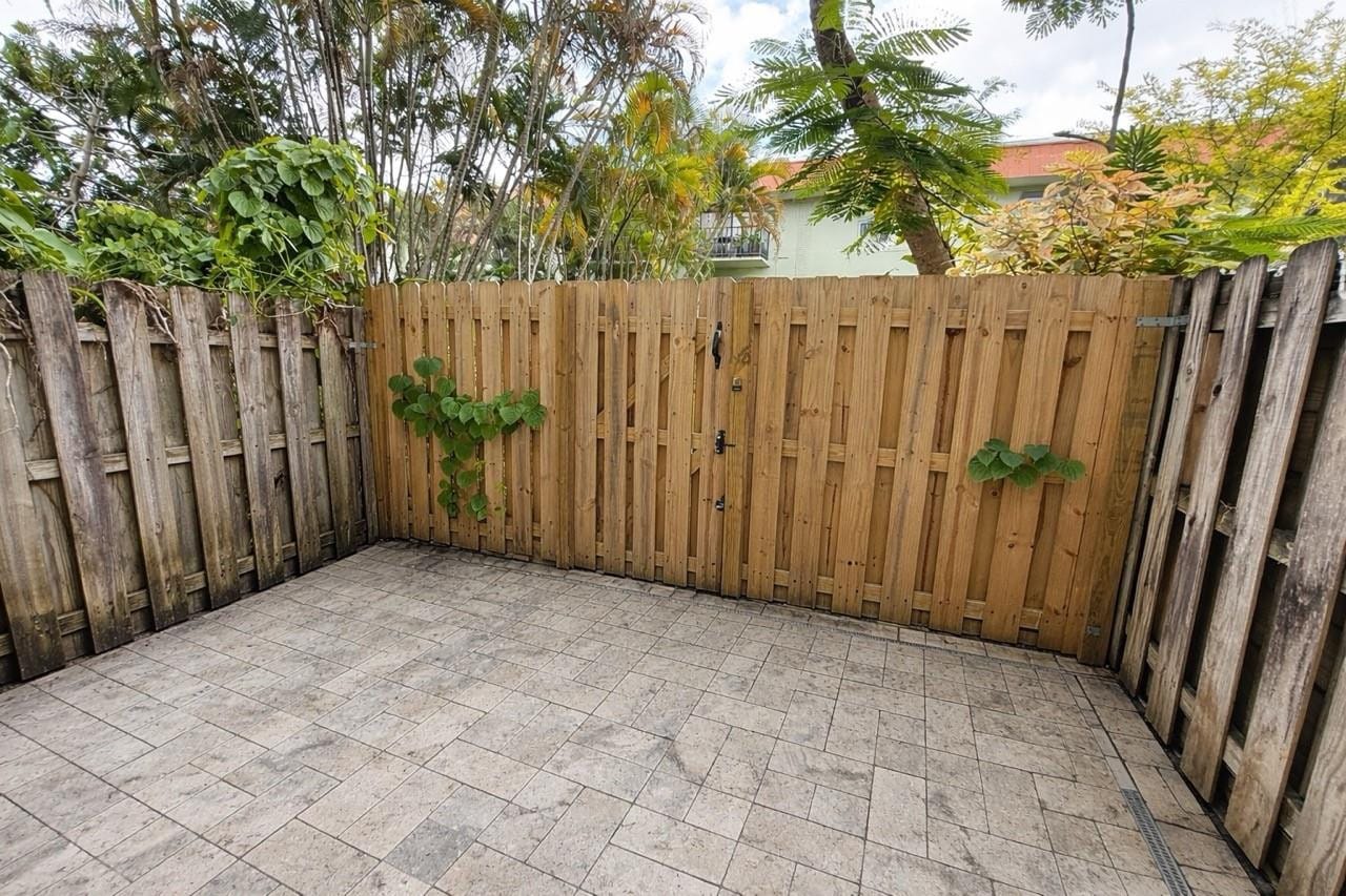 809 W Oakland Park Boulevard K4, Wilton Manors, FL 33311 photo 2