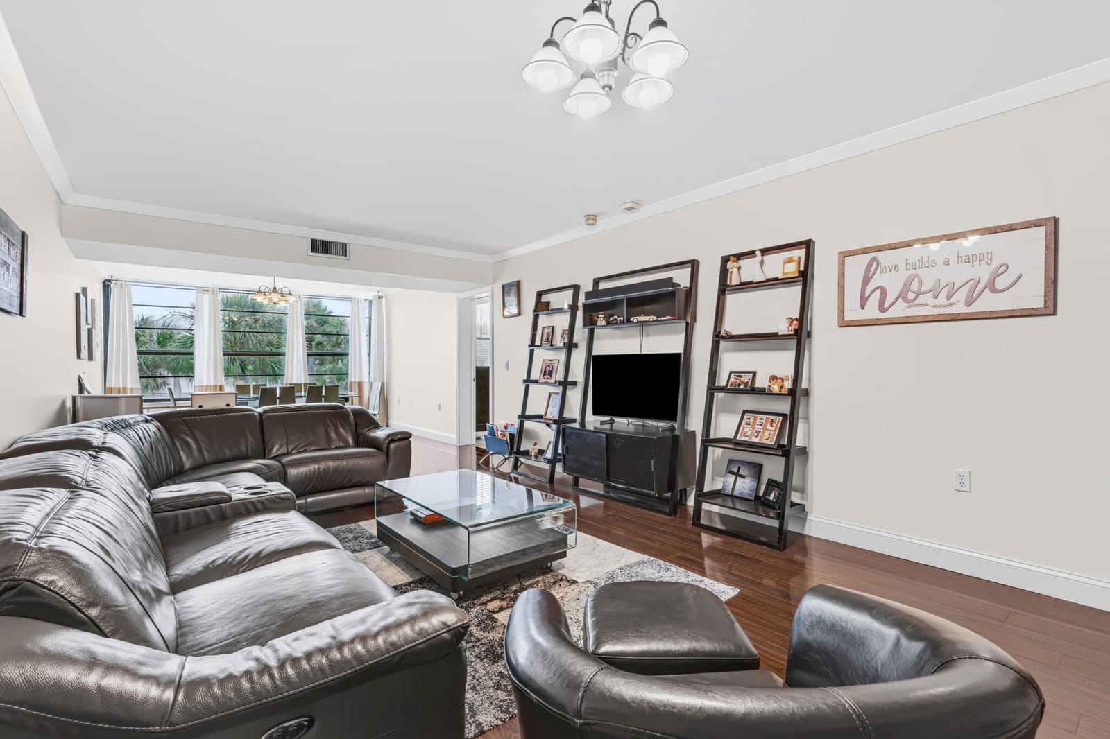 3826 Whitehall Drive 302 — photo 2