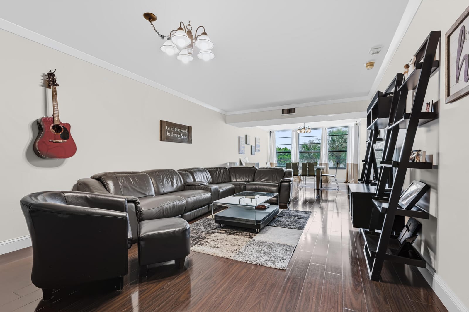 3826 Whitehall Drive 302 — photo 3
