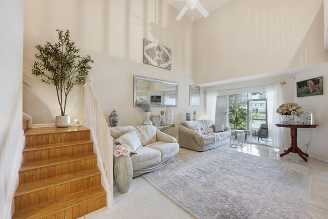 9172 BOCA GARDENS Parkway B, Boca Raton, FL 33496