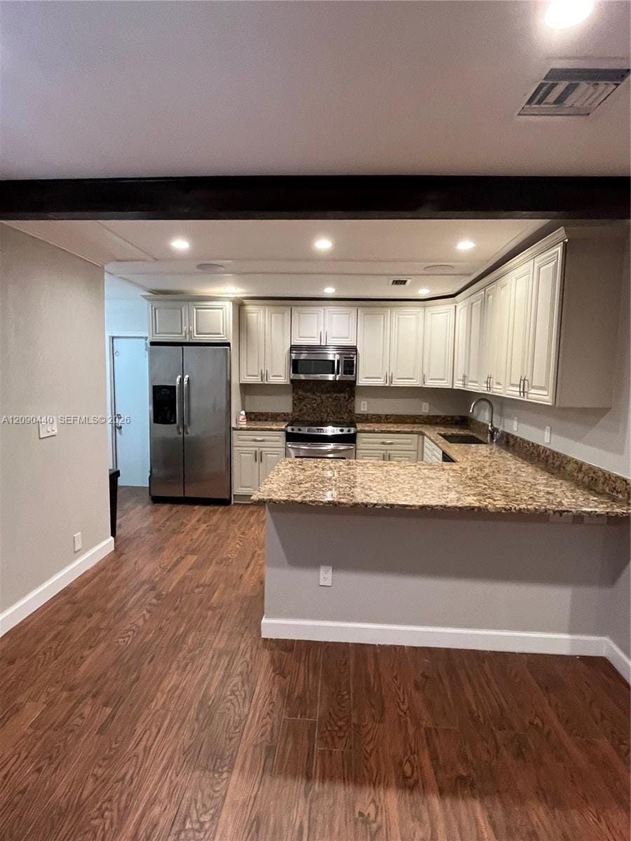 217 SW 10th Street — photo 2