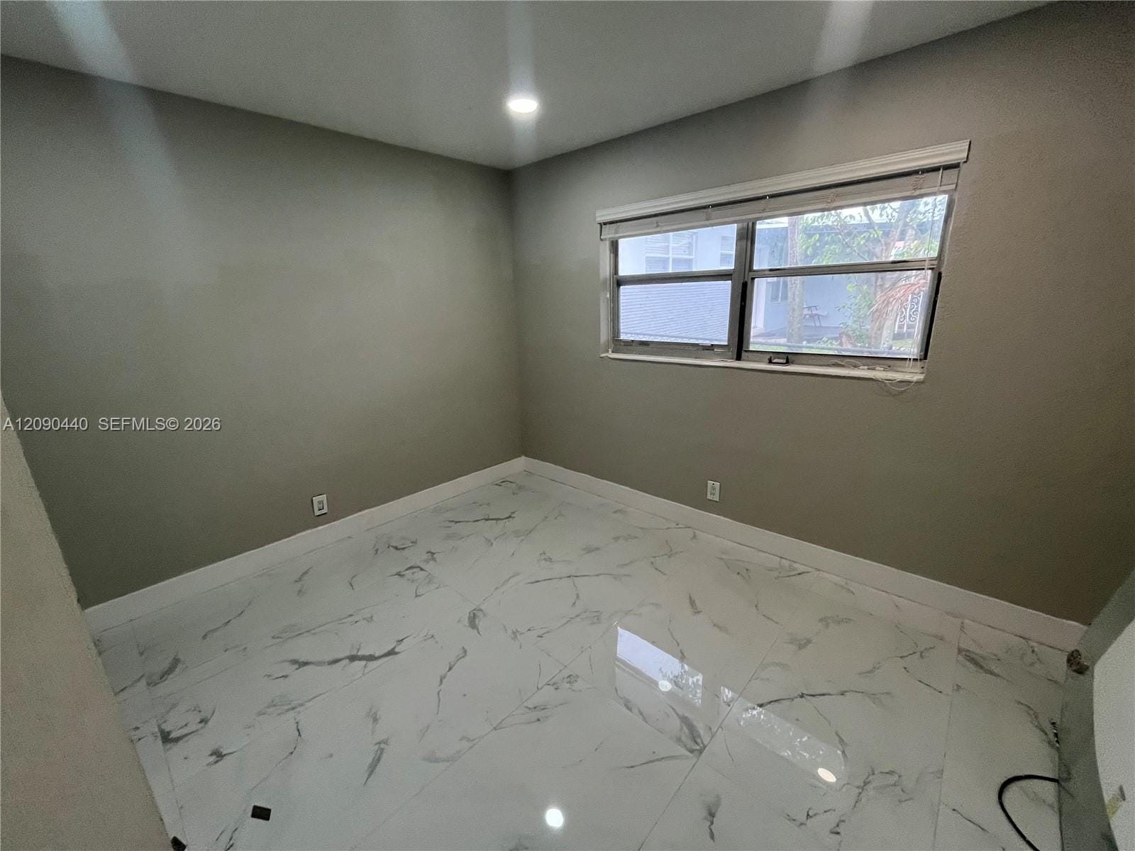 217 SW 10th Street, Hallandale Beach, FL 33009 photo 15