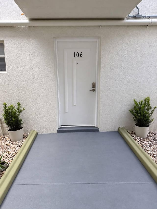 4255 N University Drive 106, Sunrise, FL 33351