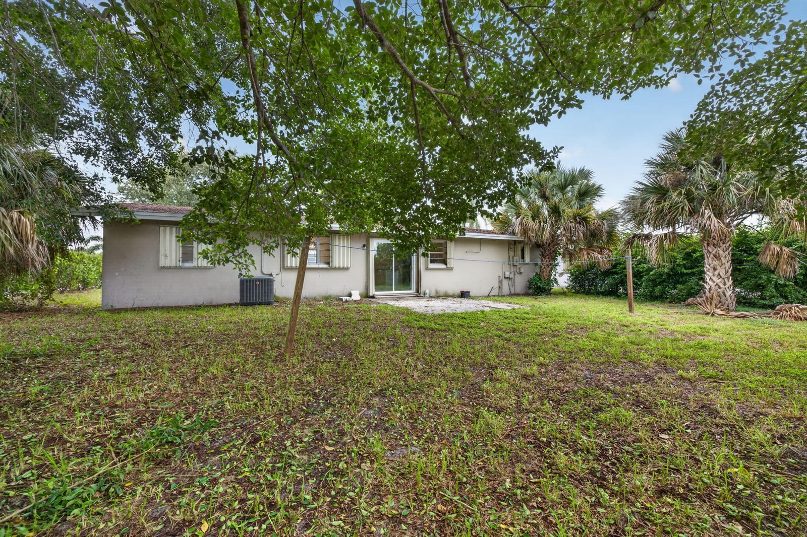 913 SE 10th Street, Stuart, FL 34994 photo 2