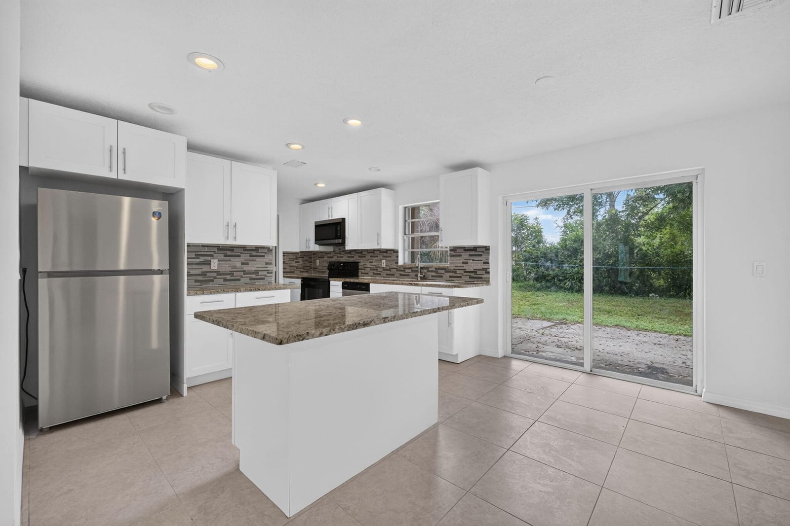 913 SE 10th Street, Stuart, FL 34994 photo 10