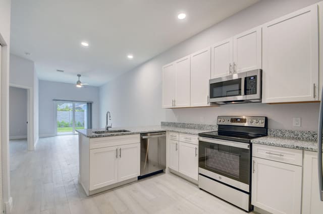 703 Dawn Place C, Lantana, FL 33462