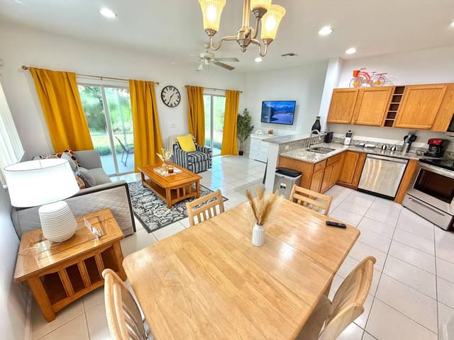 8000 CARNOUSTIE Place side A, Port St. Lucie, FL 34986