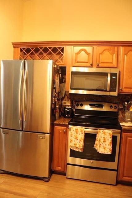 18751 Shauna Manor Drive — photo 3