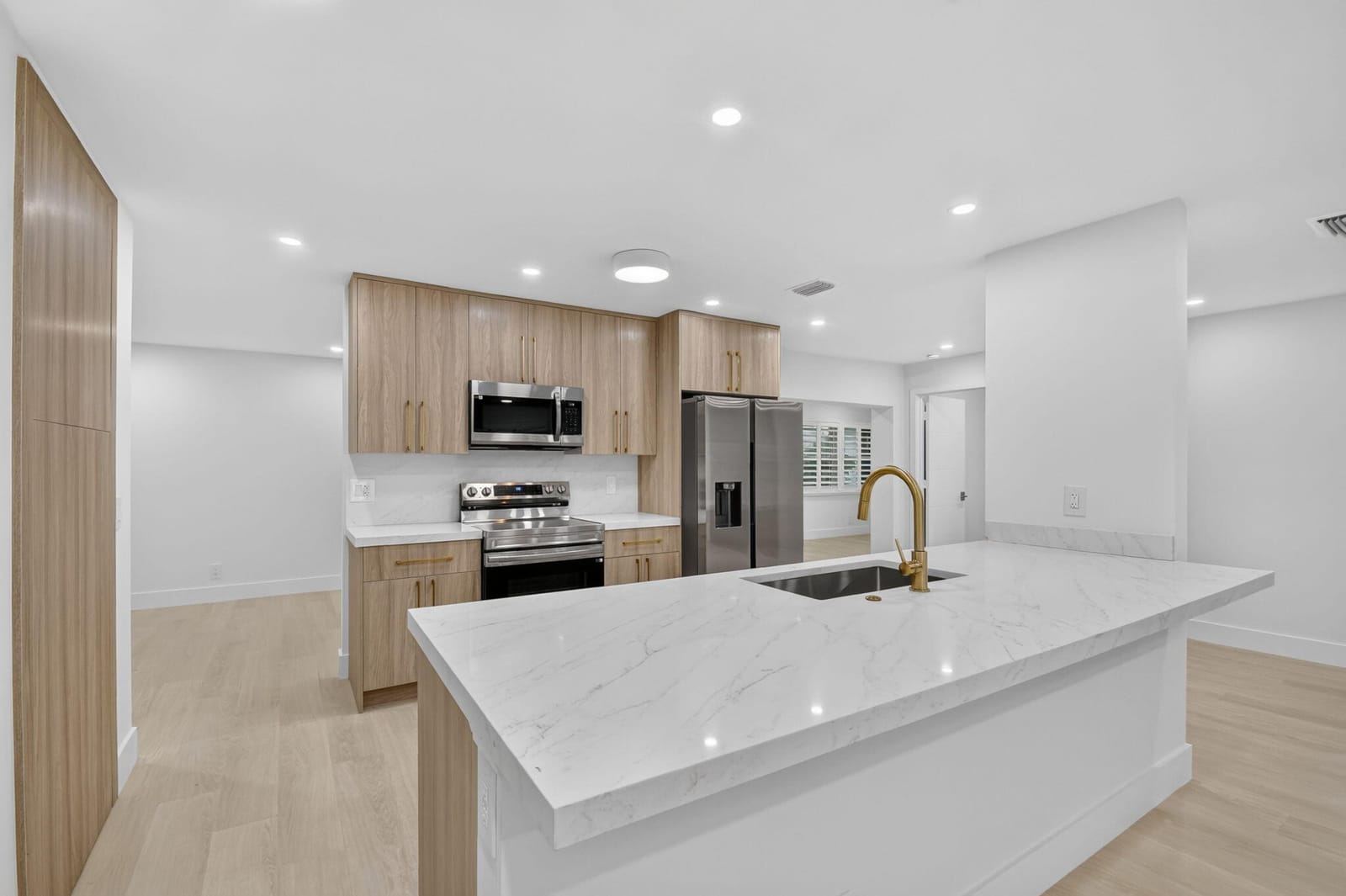1304 SW 23rd Street — photo 8