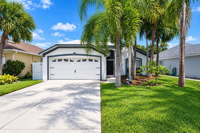 713 NW Waterlily Place, Jensen Beach, FL 34957
