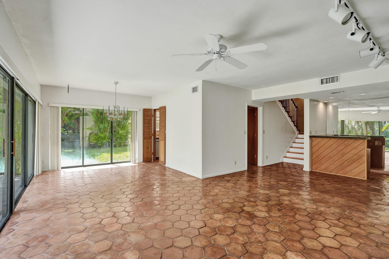 3410 Heather Terrace 3 — photo 10