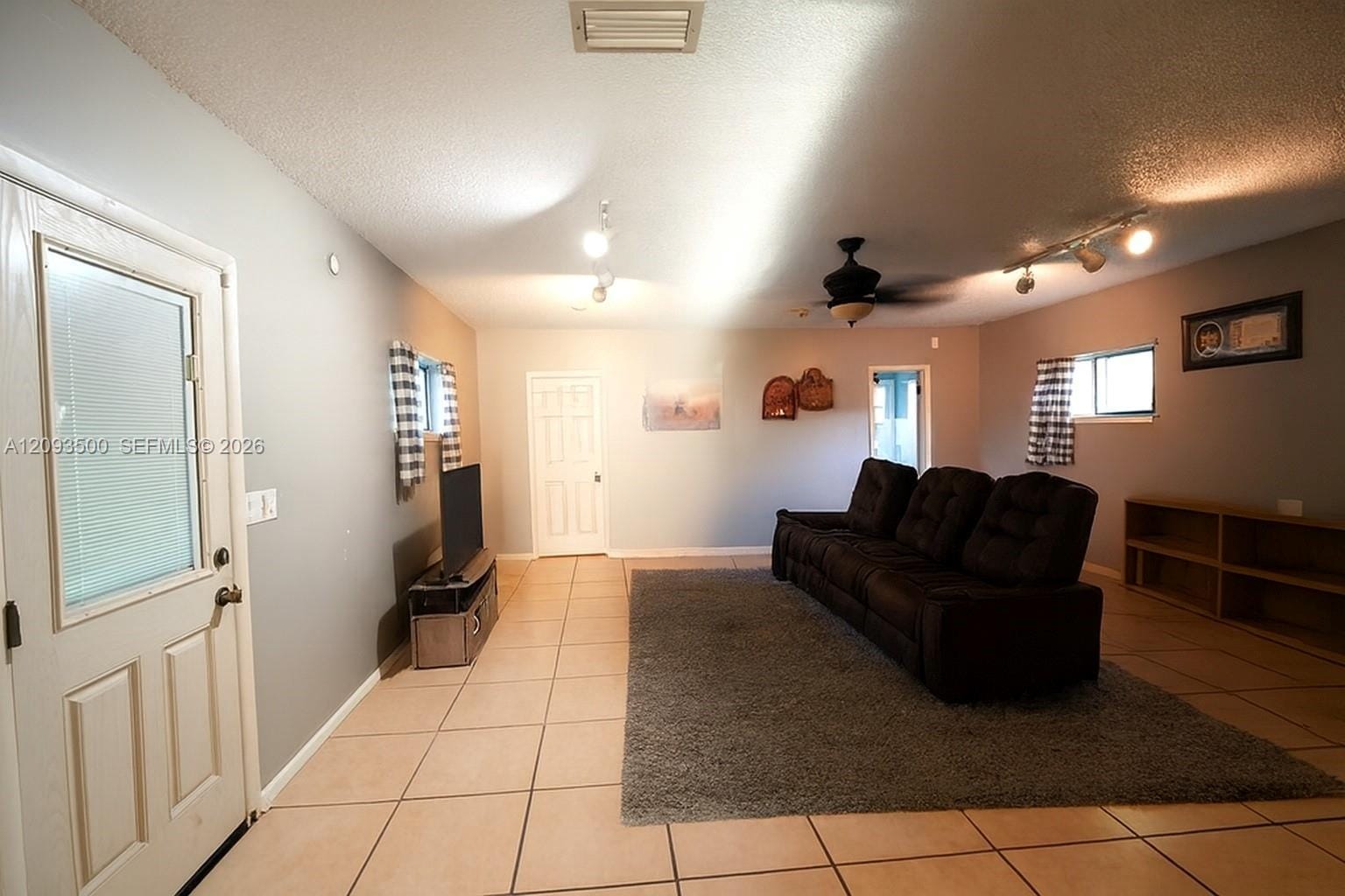 3511 Cesery Boulevard — photo 3
