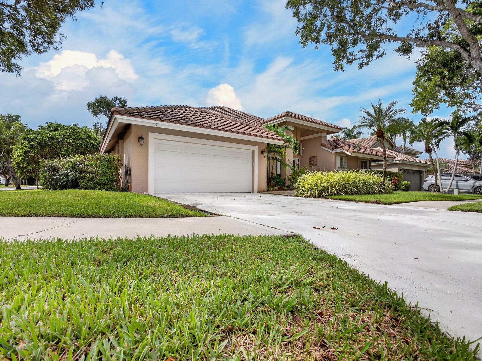 832 WATERVIEW Drive, Weston, FL 33326 photo 2