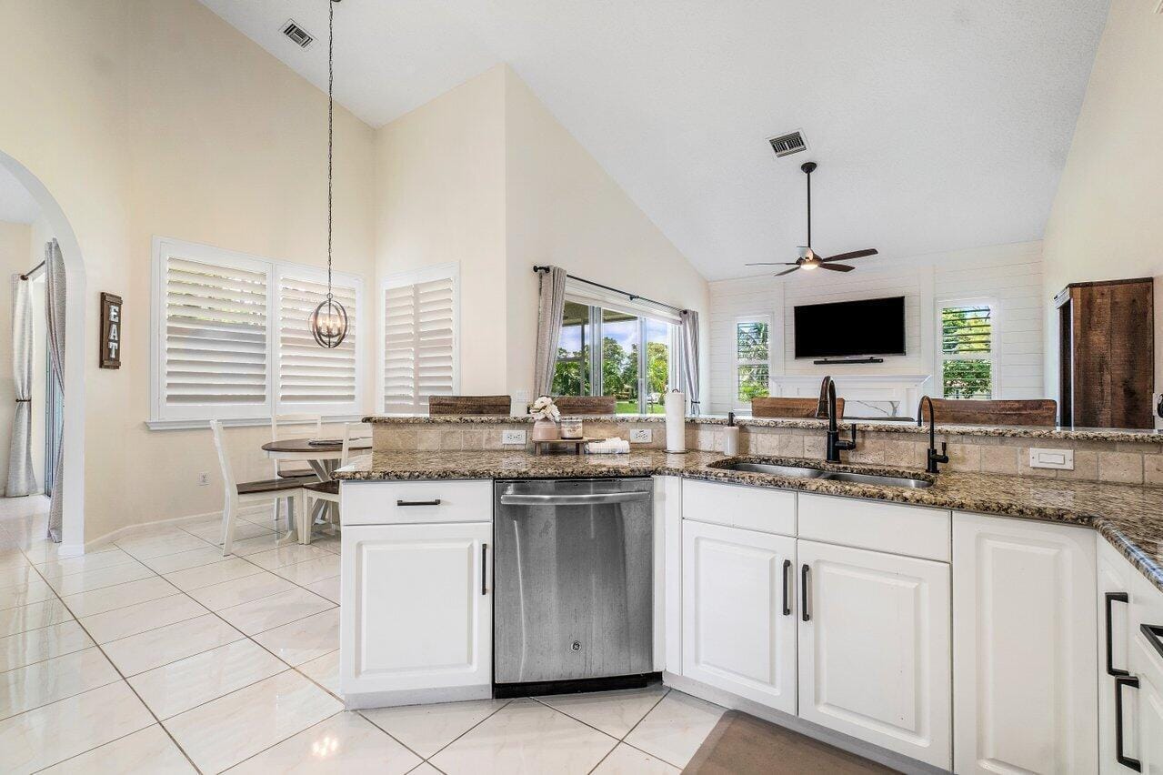 13514 NORTHUMBERLAND Circle, Wellington, FL 33414 photo 10