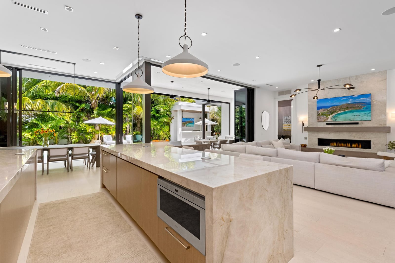 735 W Fern Drive — photo 10