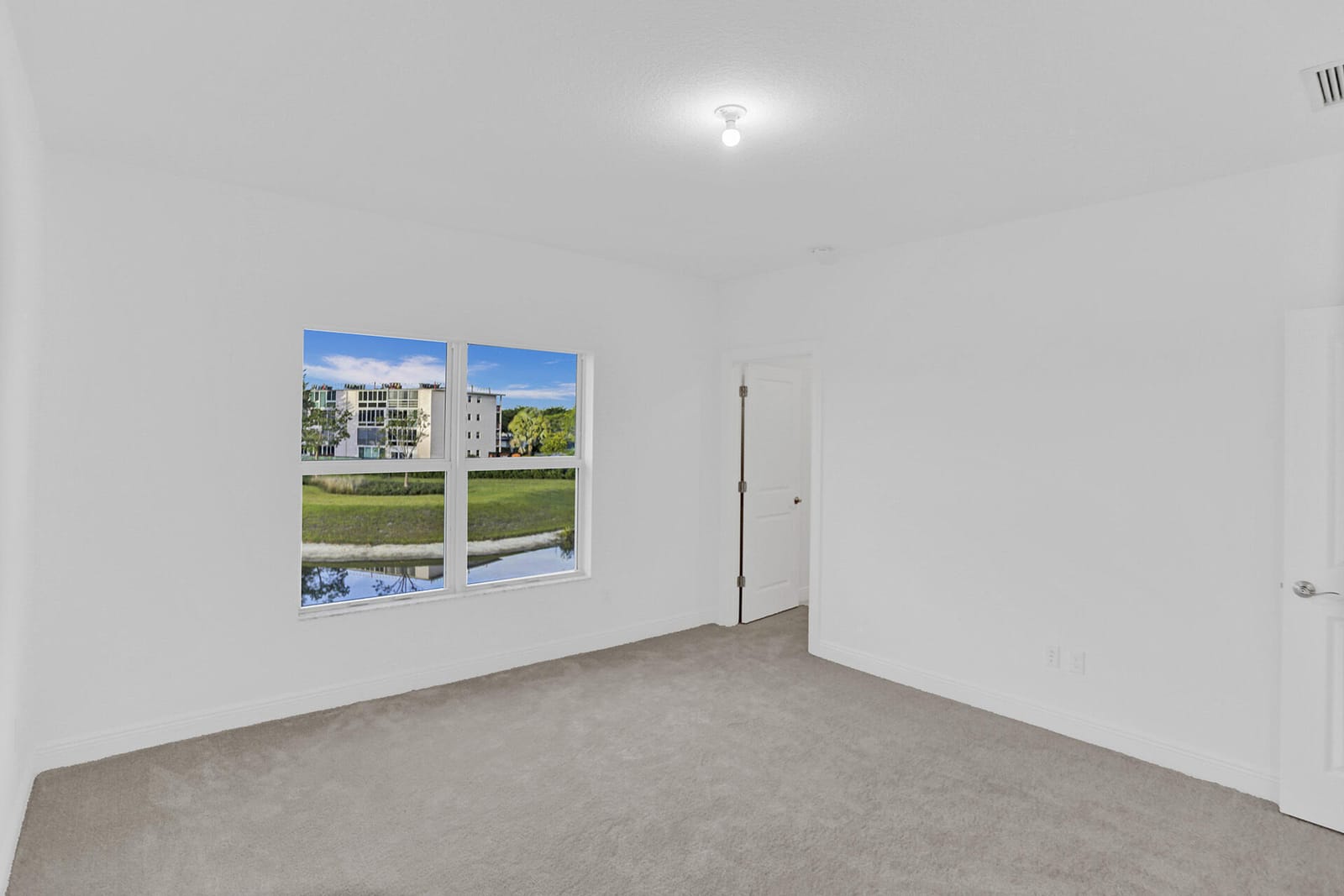 585 SANDERLING Circle, Deerfield Beach, FL 33442 photo 28