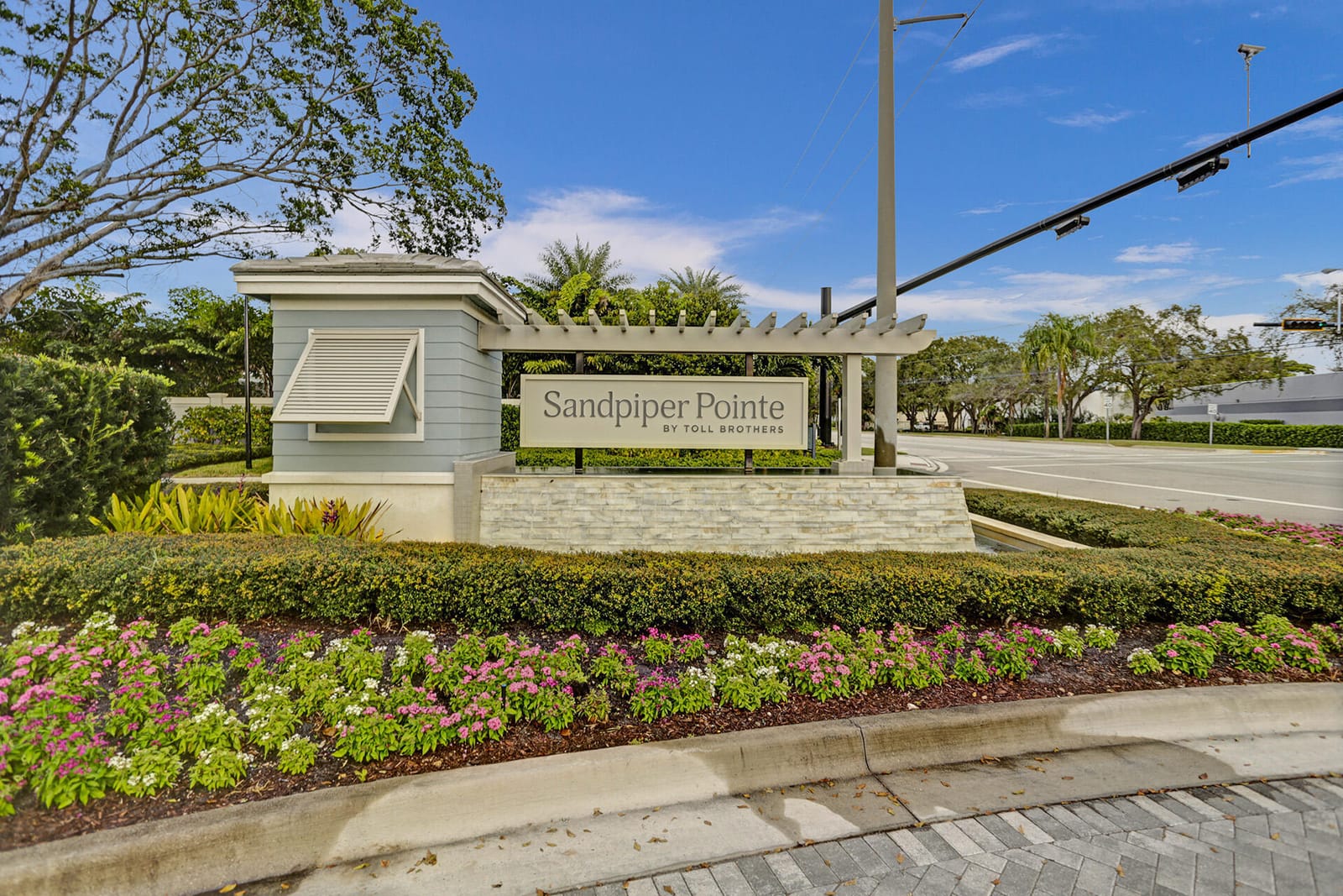 585 SANDERLING Circle, Deerfield Beach, FL 33442 photo 4