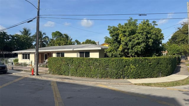 111 SW 24th Avenue, Miami, FL 33135