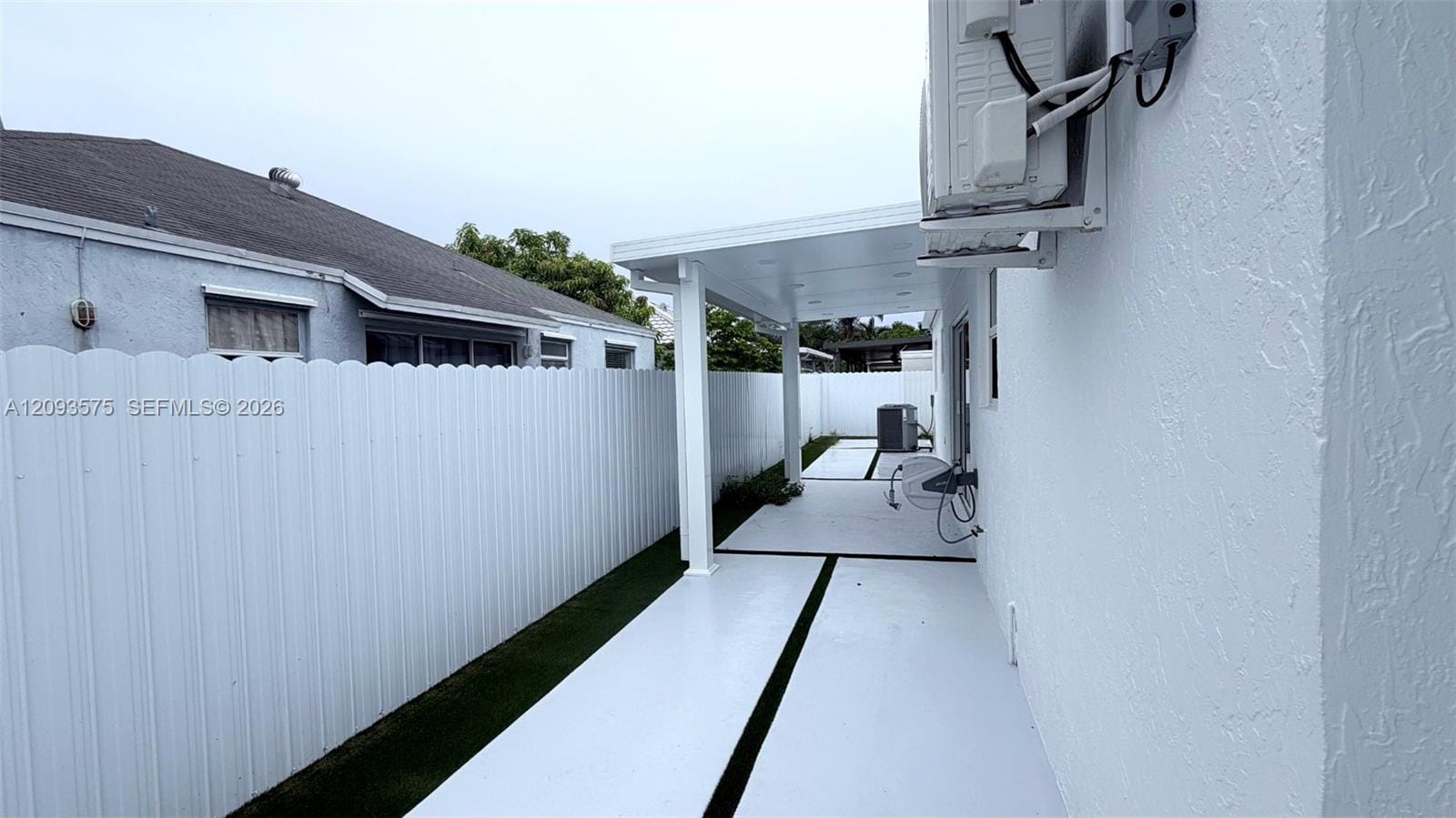 20726 SW 105 Avenue 1, Cutler Bay, FL 33189 photo 2