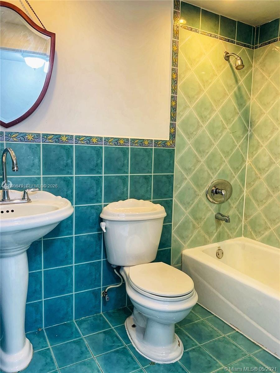 1325 W 68th Street 514 — photo 12