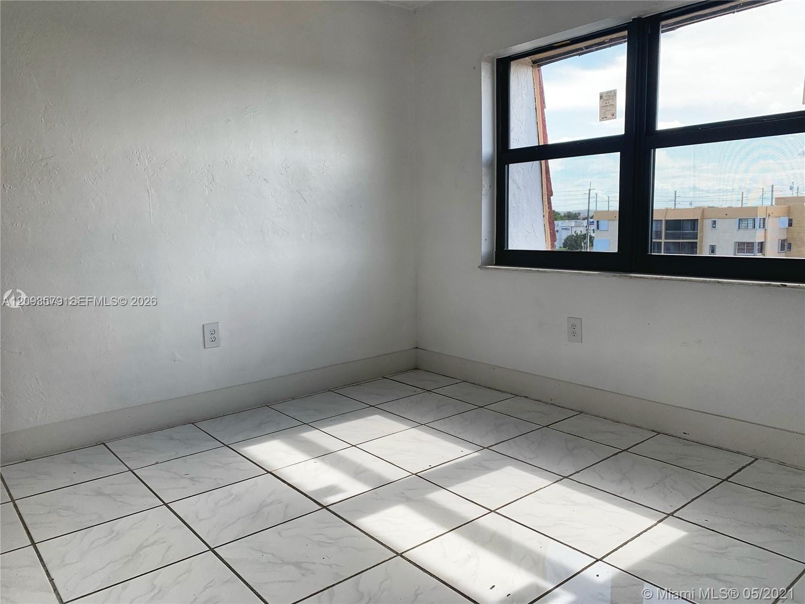1325 W 68th Street 514, Hialeah, FL 33014 photo 14