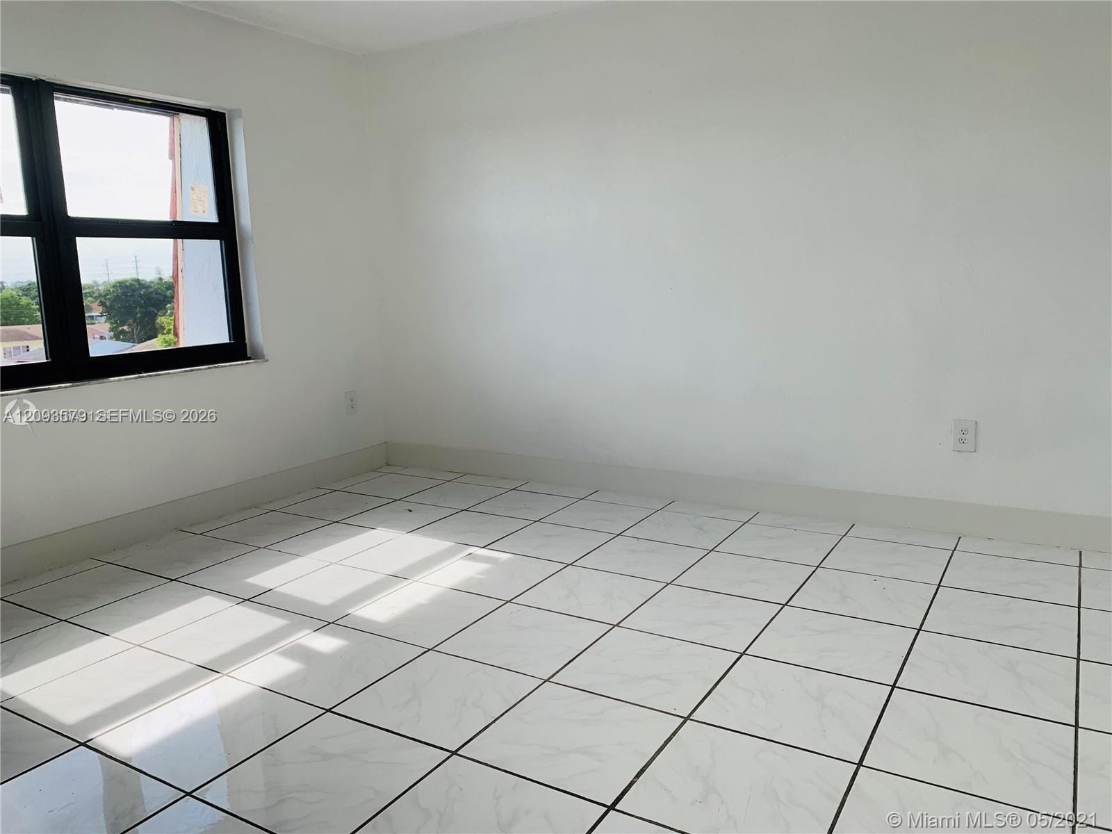 1325 W 68th Street 514 — photo 8