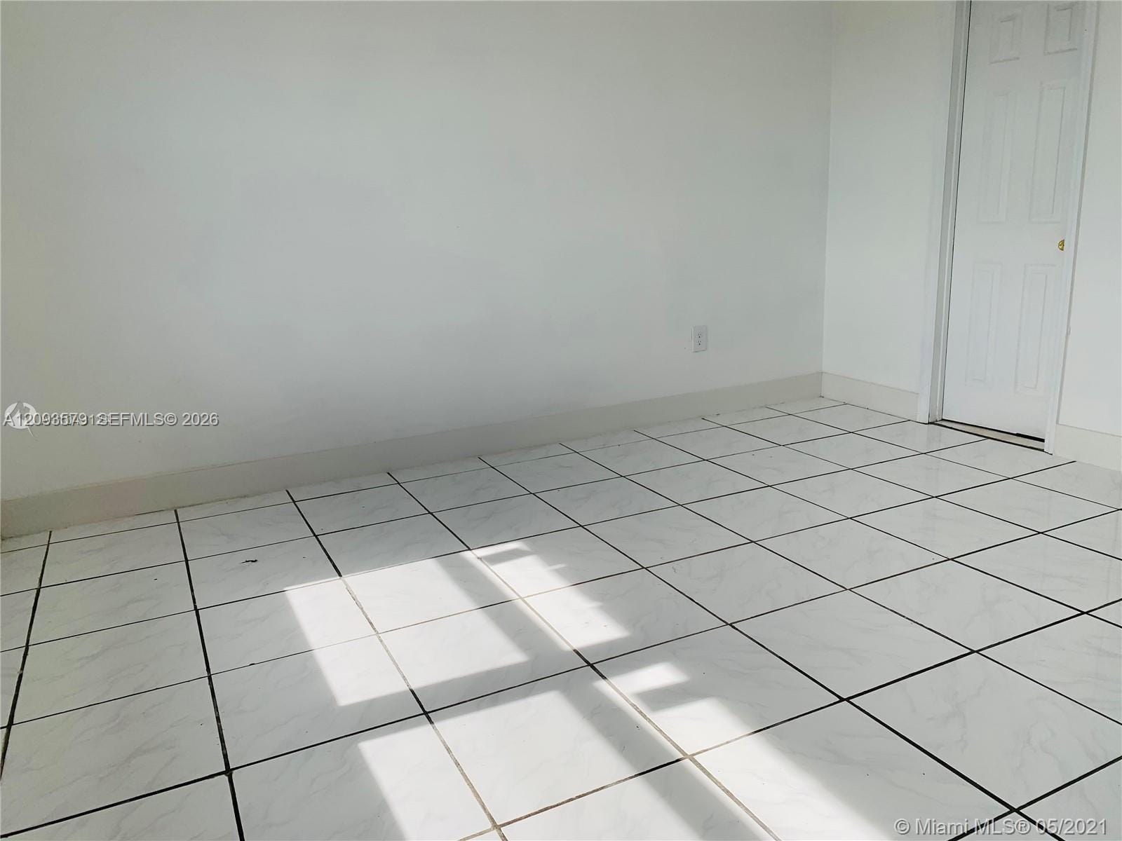 1325 W 68th Street 514 — photo 9