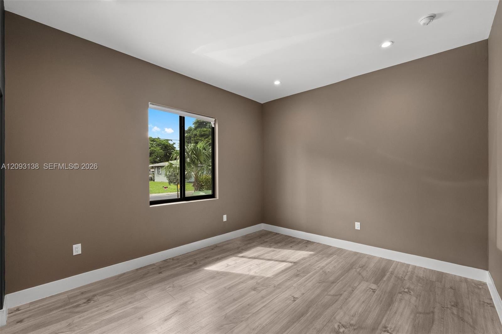 808 NW 5th Terrace, Hallandale Beach, FL 33009 photo 15