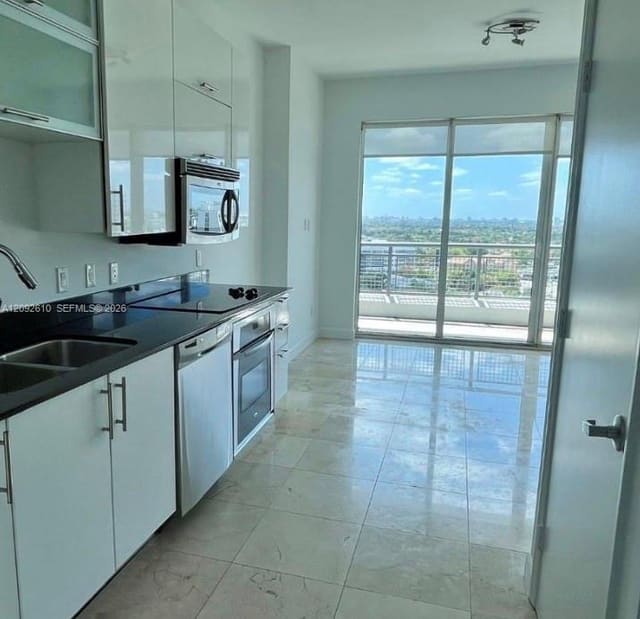 60 SW 13th Street 1411, Miami, FL 33130