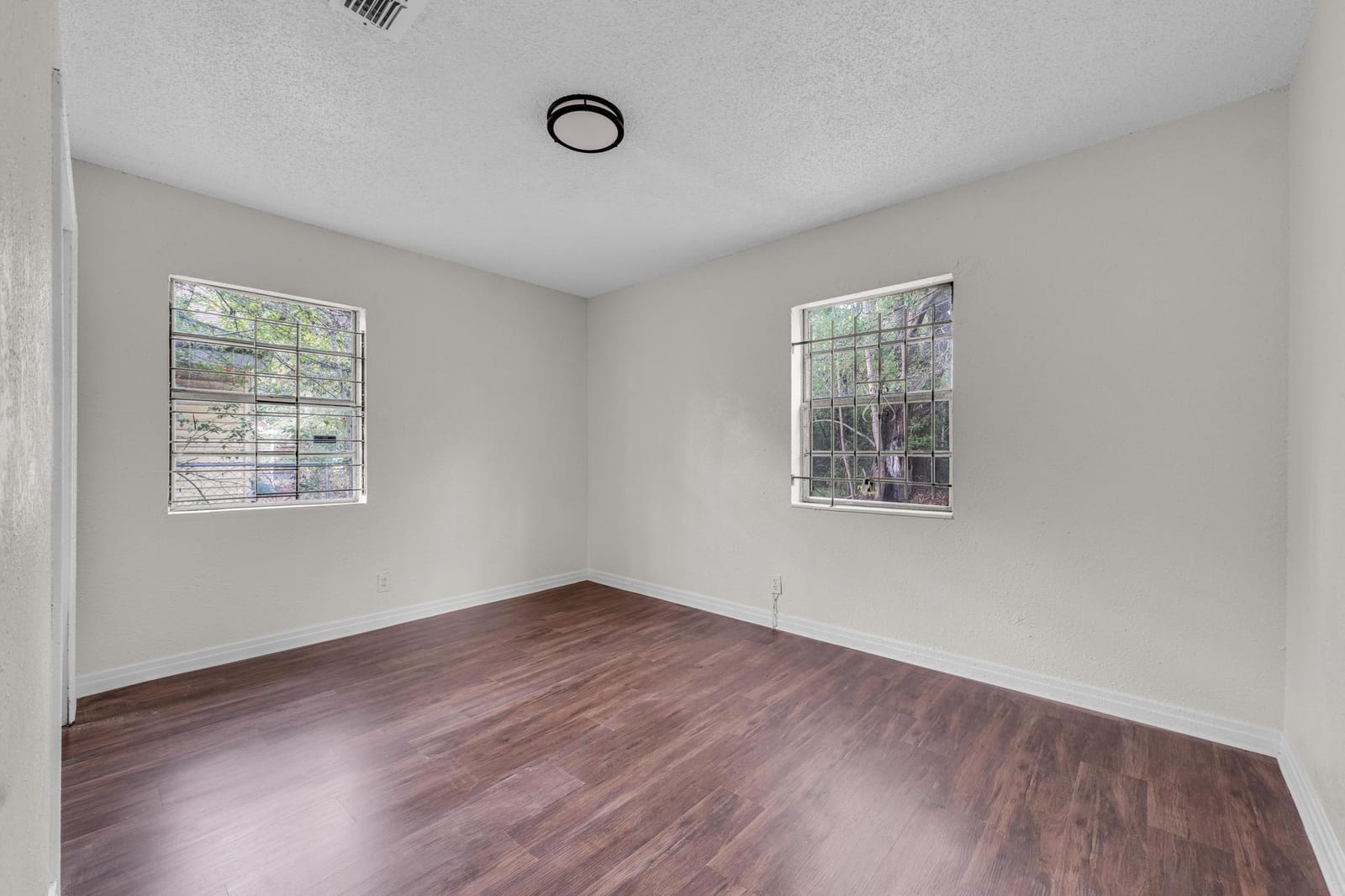 503 W 16th Street — photo 12