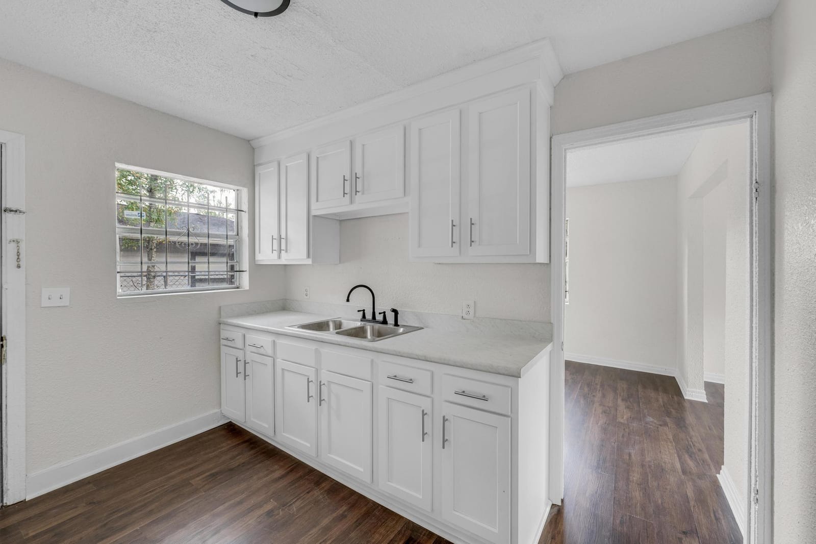 503 W 16th Street — photo 7