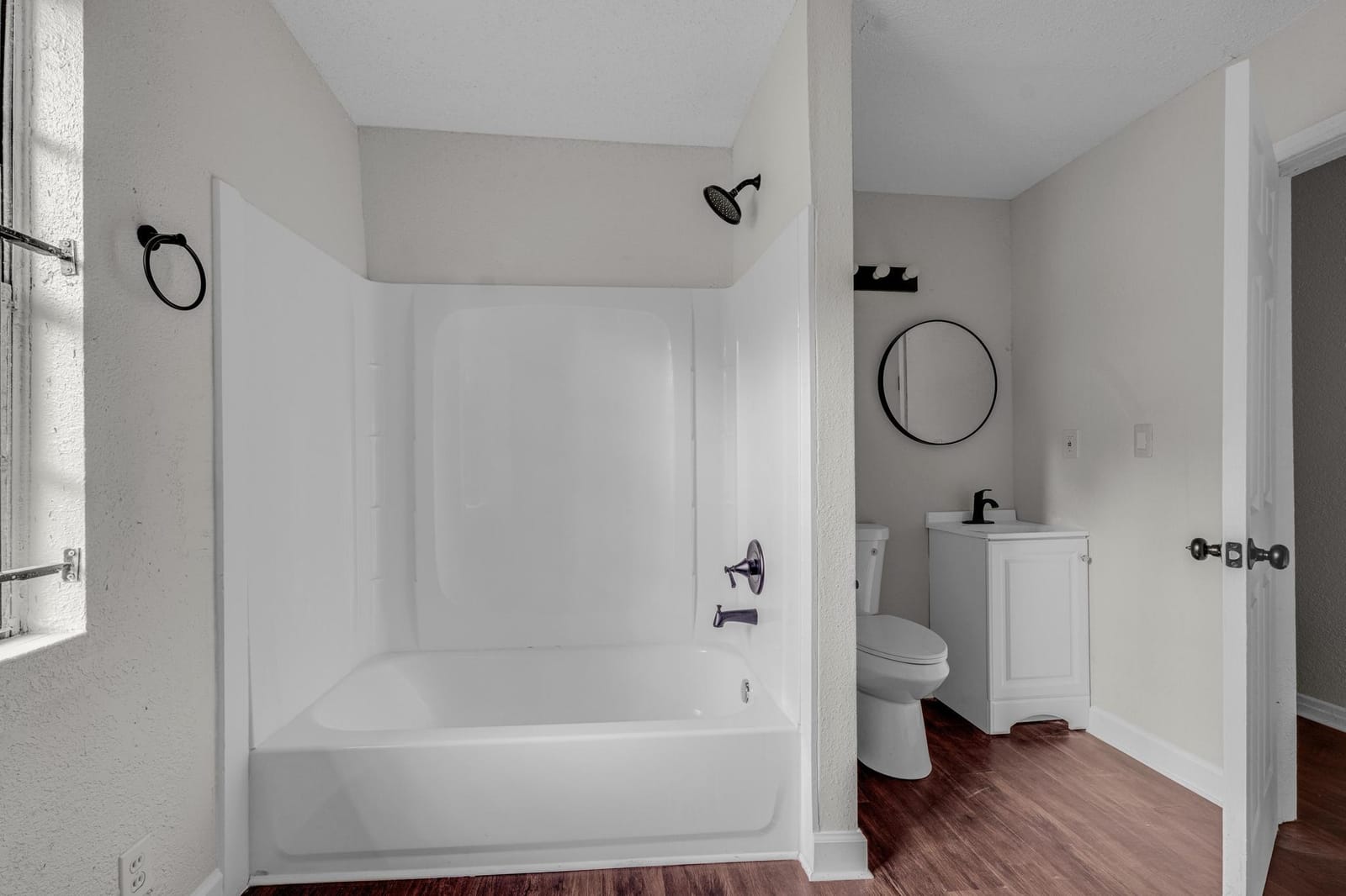 503 W 16th Street — photo 9