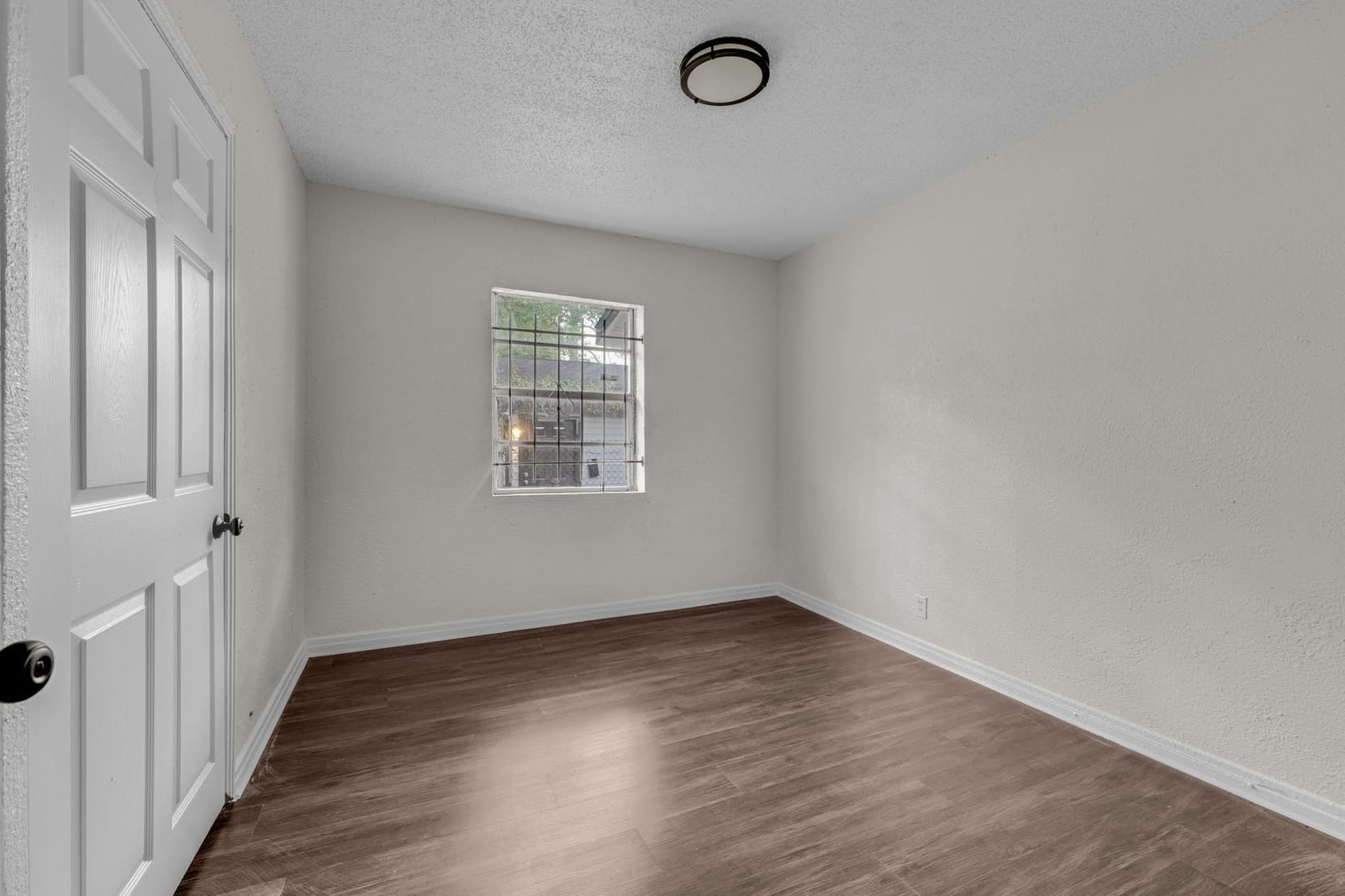 503 W 16th Street — photo 10