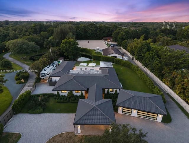 13211 Mustang Trail, Southwest Ranches, FL 33330