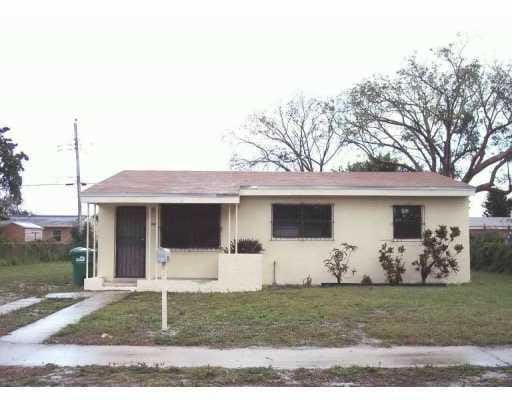 2821 NW 171st Street, Miami Gardens, FL 33056