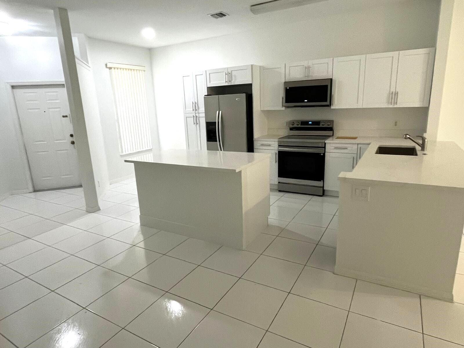 3166 VIA POINCIANA 2 — photo 11