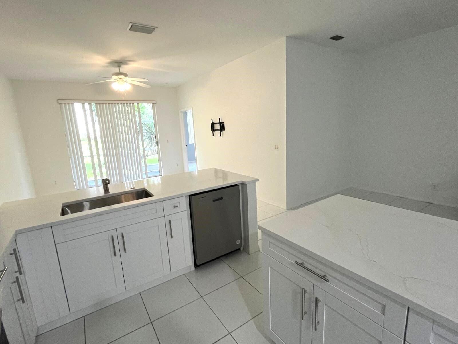 3166 VIA POINCIANA 2 — photo 9