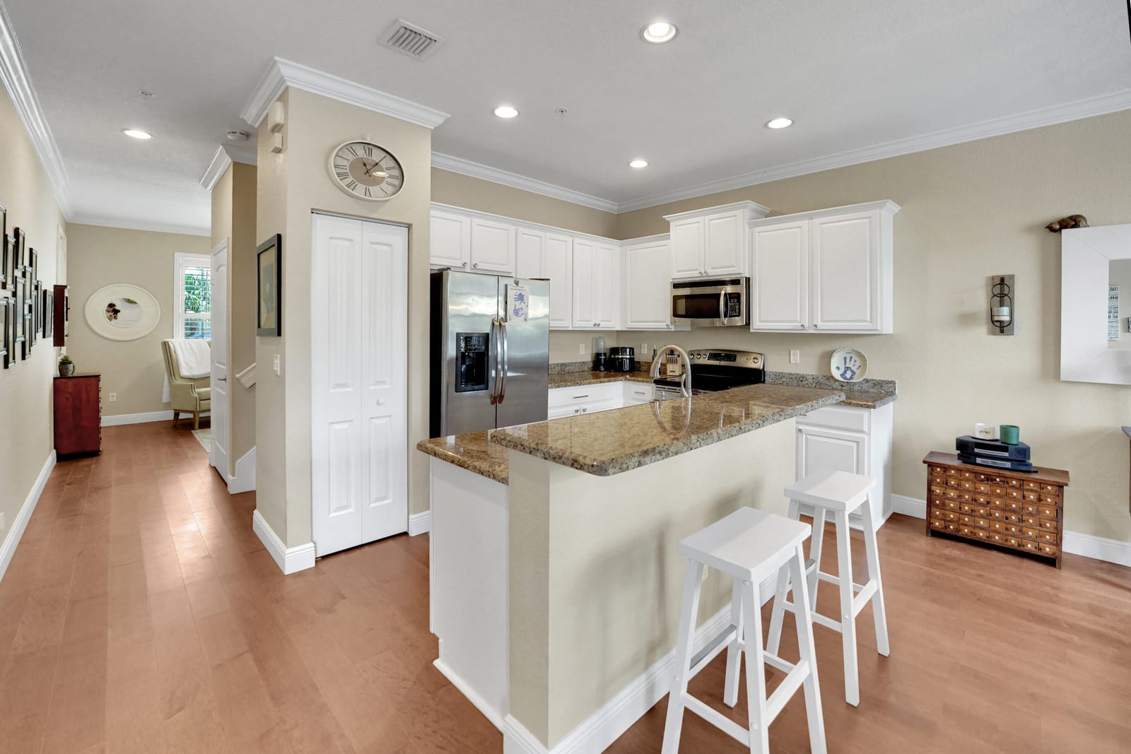243 SW 7th Street — photo 6