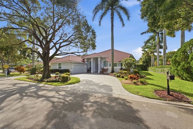 1861 W Eagle Trace Boulevard W, Coral Springs, FL 33071