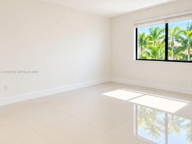 2350 NE 135th Street 203, North Miami, FL 33181