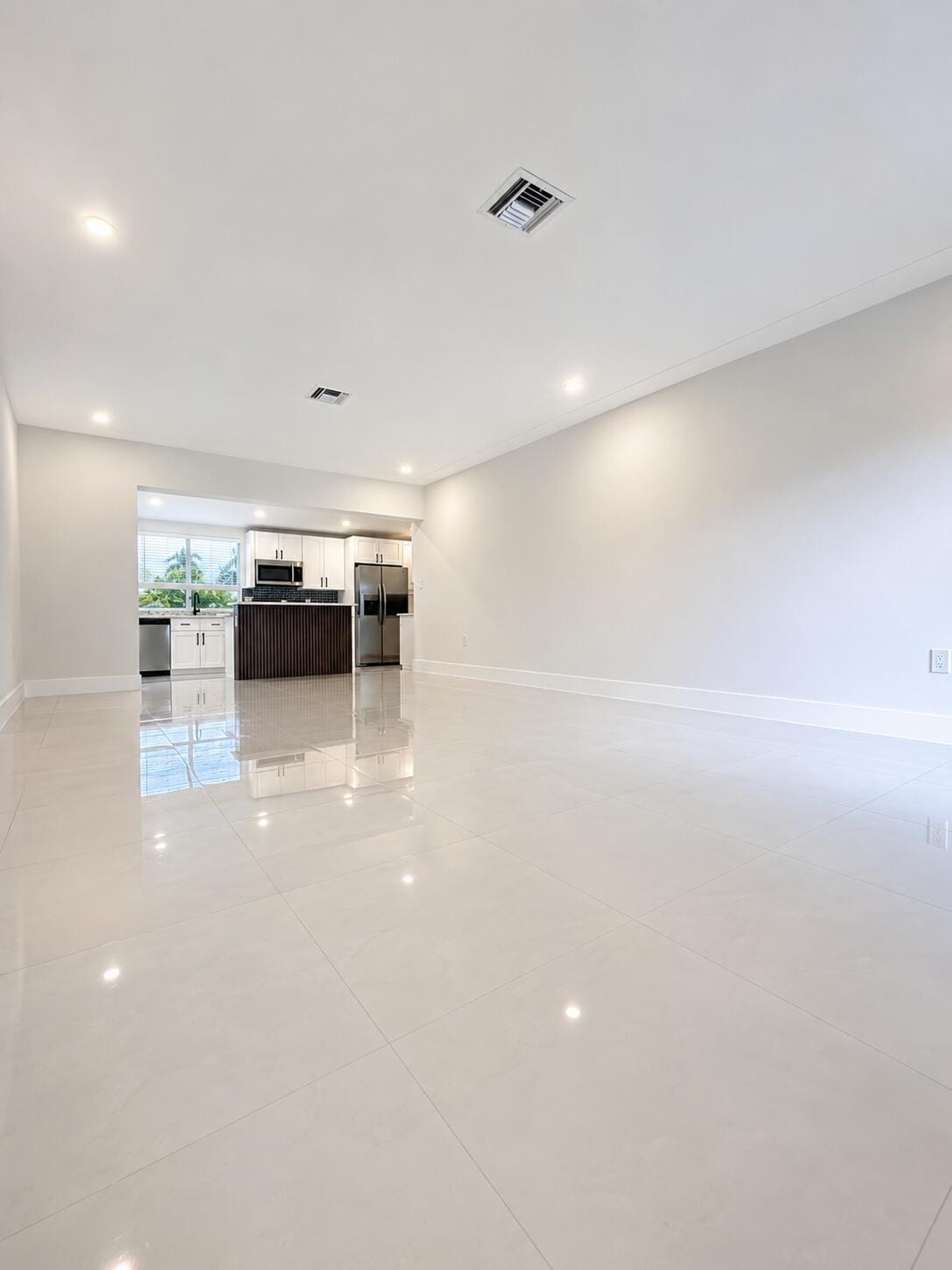 345 PINEHURST Road, Palm Springs, FL 33461 photo 2