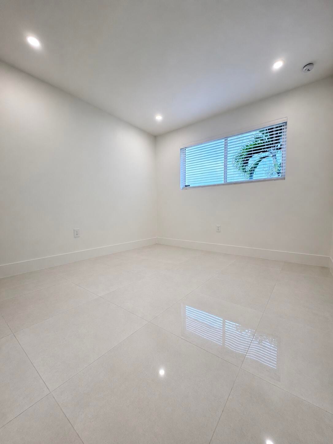 345 PINEHURST Road, Palm Springs, FL 33461 photo 11