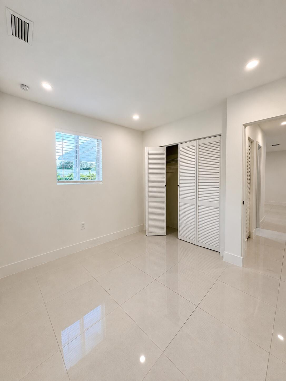 345 PINEHURST Road, Palm Springs, FL 33461 photo 13