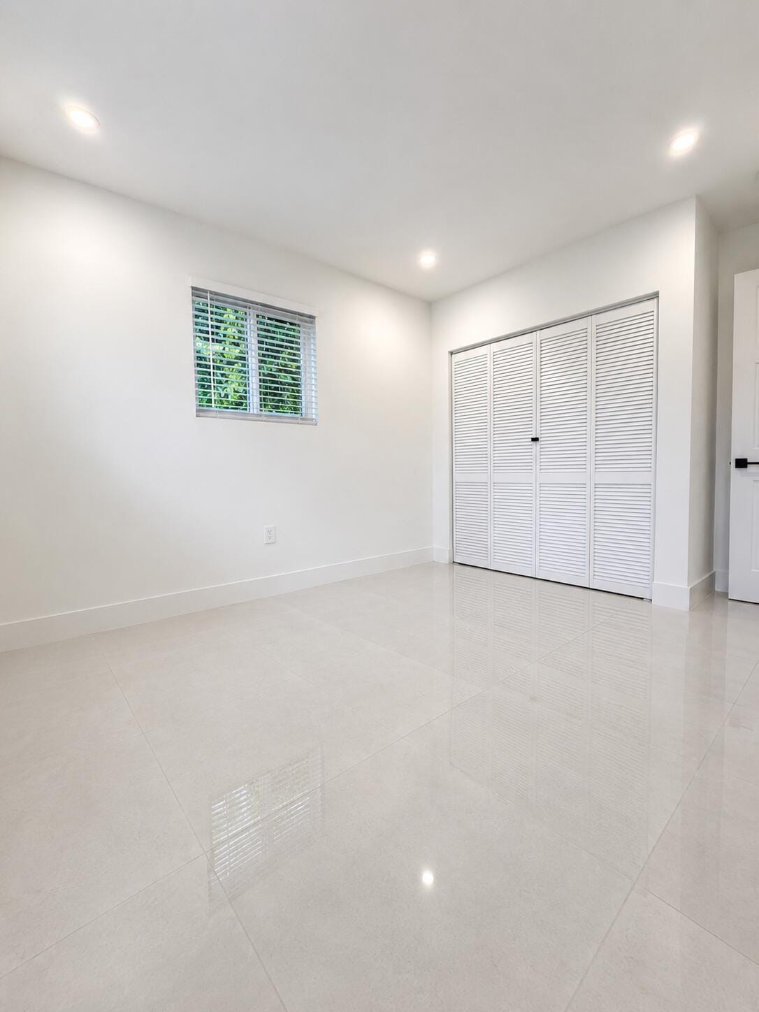345 PINEHURST Road, Palm Springs, FL 33461 photo 10