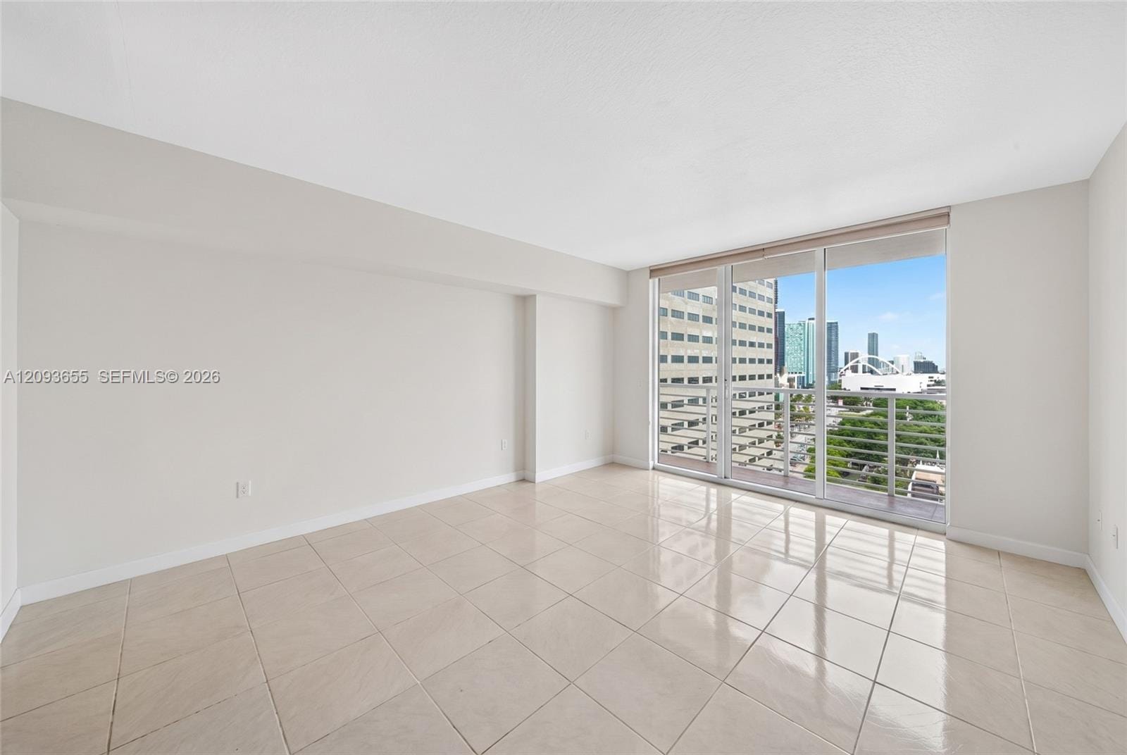 325 S Biscayne Boulevard 2320 — photo 12